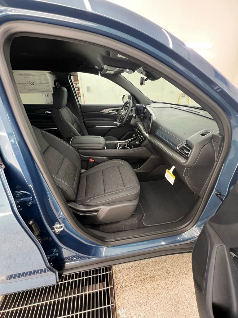 New 2026 Chevrolet Traverse LT w/ Driver Confidence Package image 7