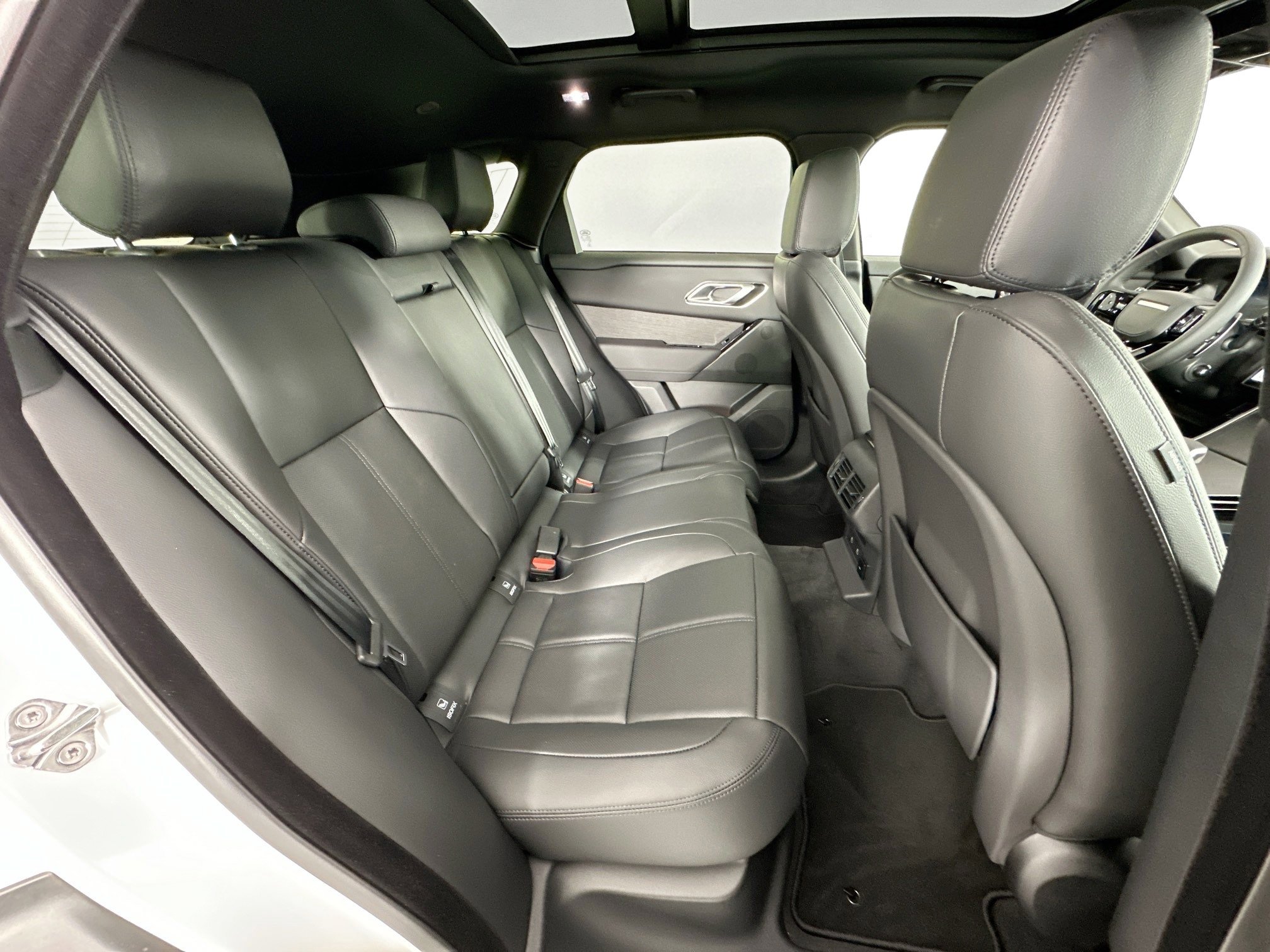 Used 2026 Land Rover Range Rover Velar S image 25
