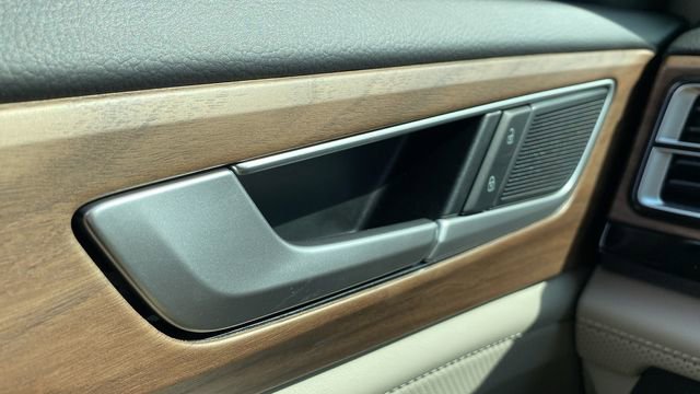 New 2026 Volkswagen Atlas SE image 18