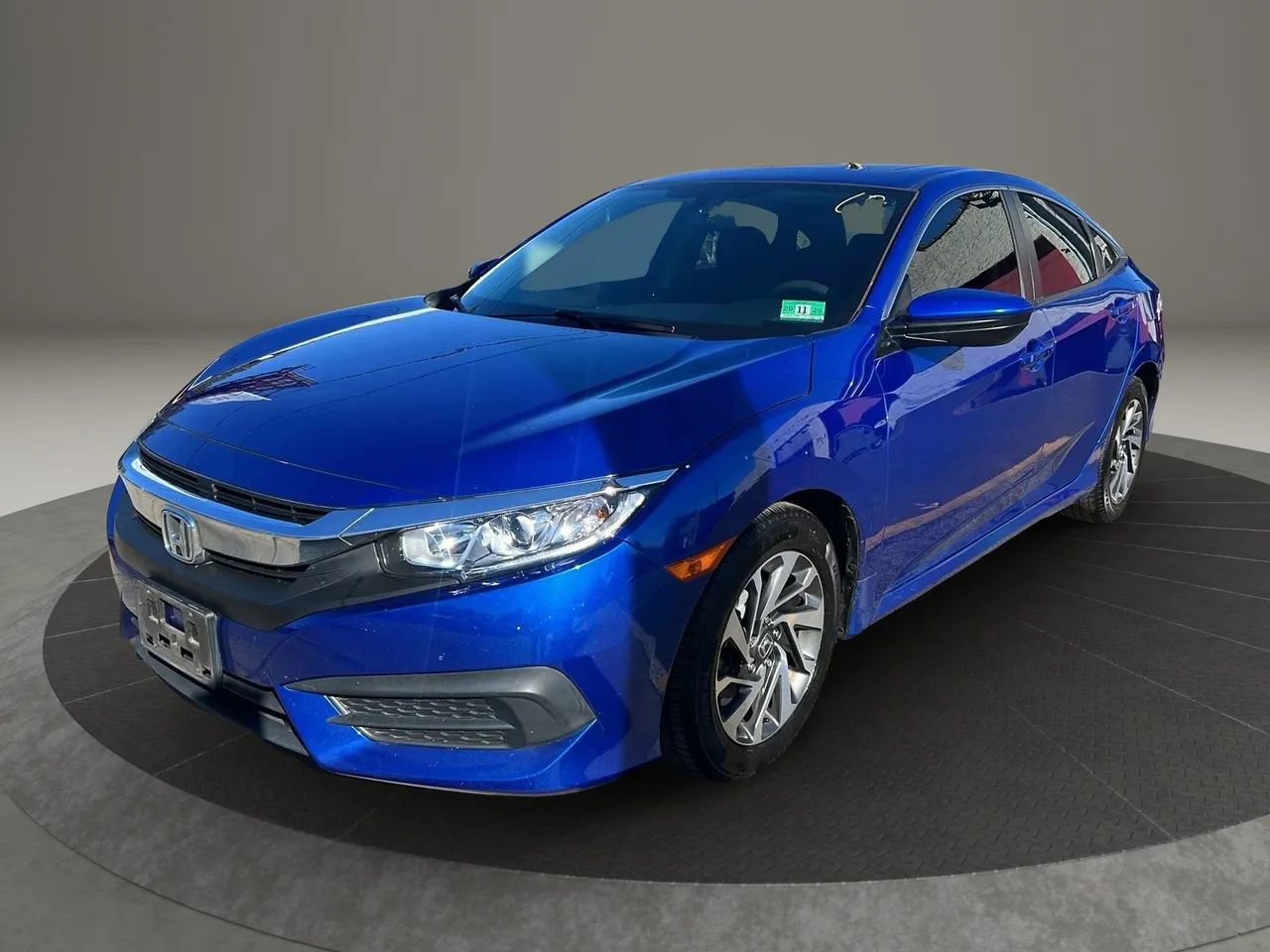 Used 2018 Honda Civic EX image 1