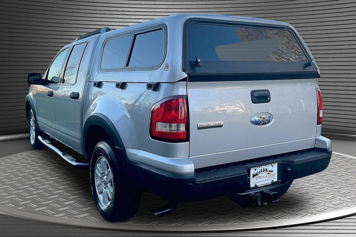 Used 2009 Ford Explorer Sport Trac XLT image 4
