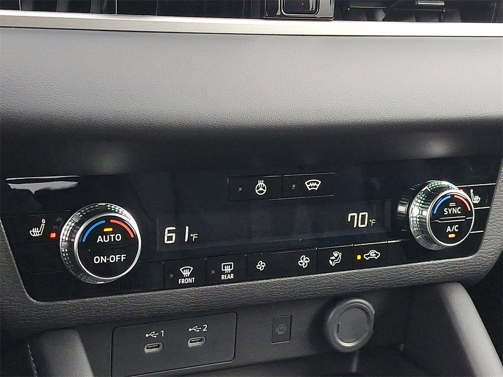 New 2026 Mitsubishi Outlander SE image 8