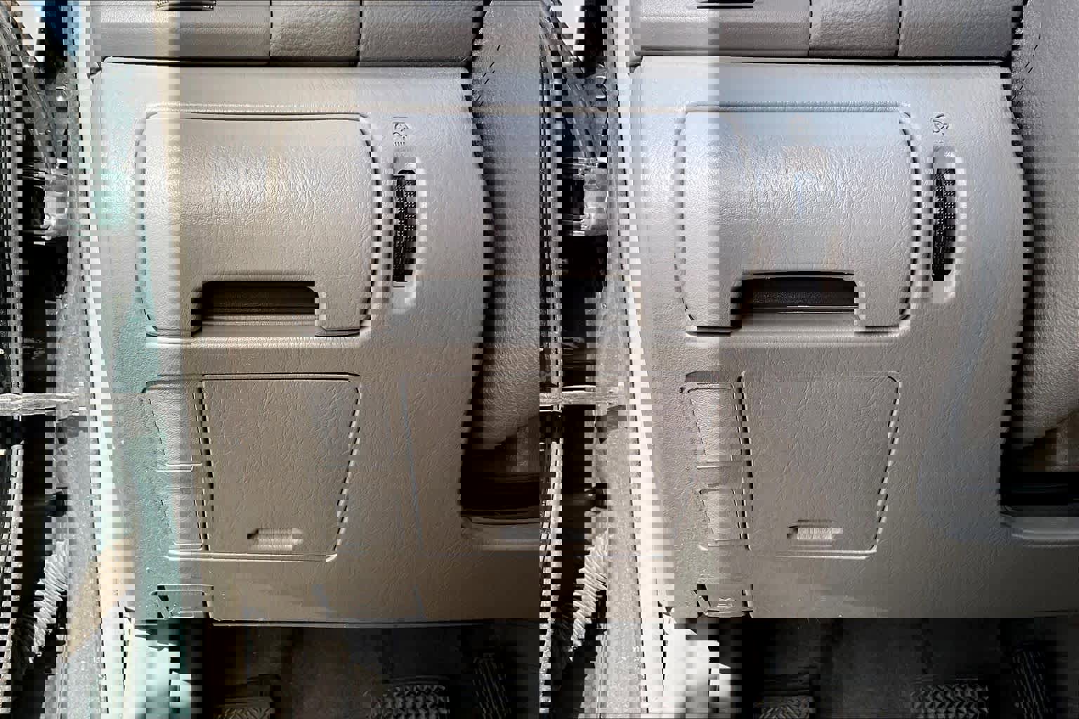 Used 2005 Toyota Camry LE image 29