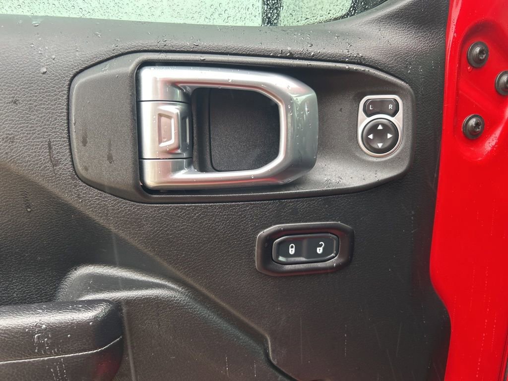 Used 2018 Jeep Wrangler Unlimited Rubicon w/ Safety Group image 15