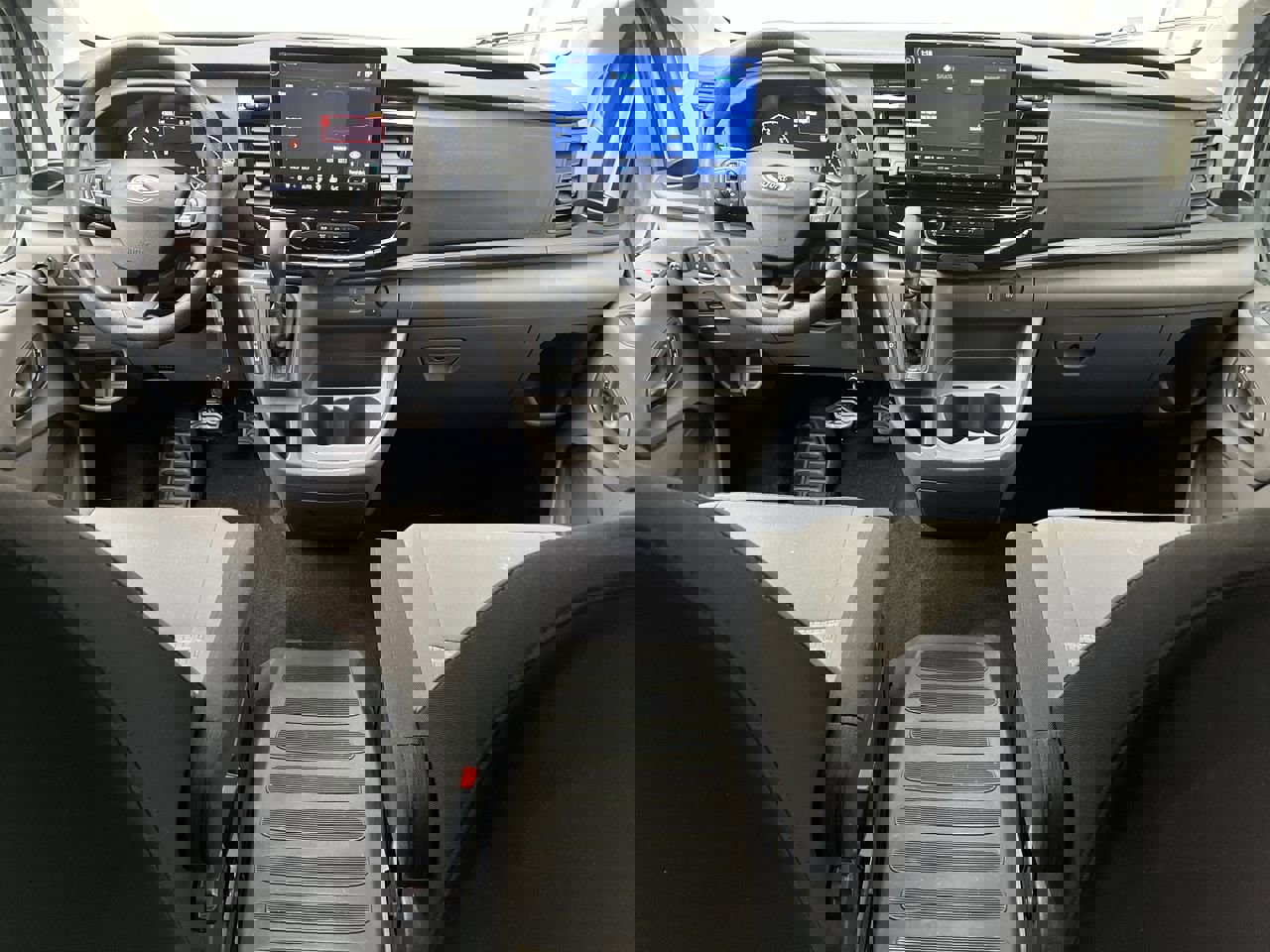 Certified 2024 Ford Transit 350 XLT image 4