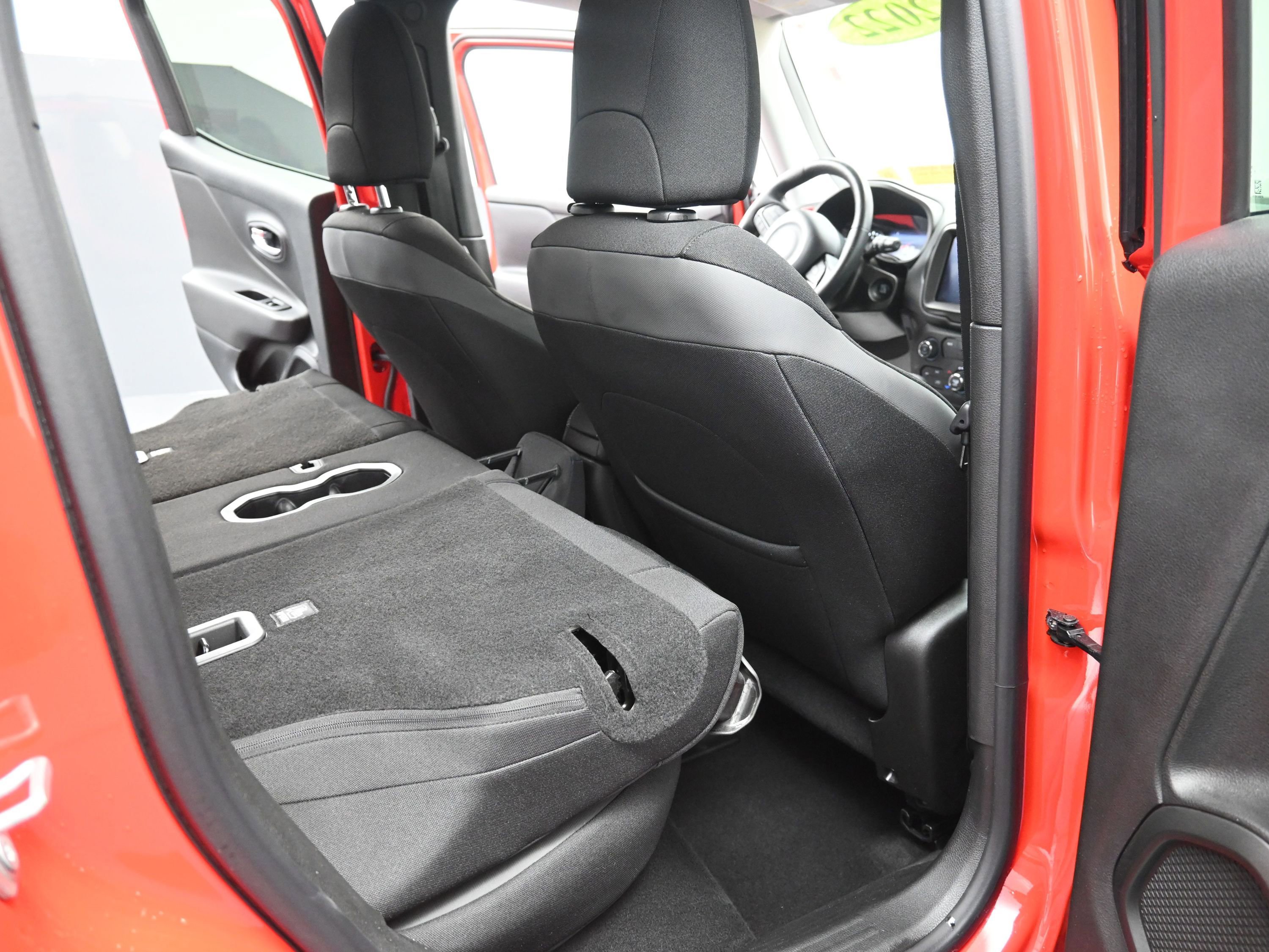 Used 2022 Jeep Renegade Latitude w/ Convenience Group image 25