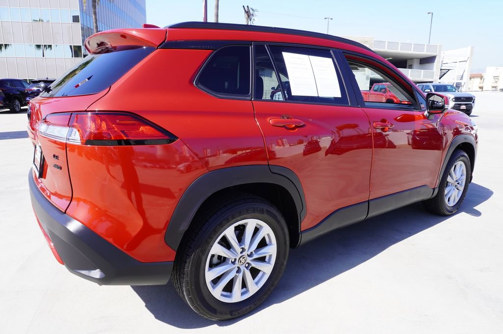 Certified 2022 Toyota Corolla Cross LE w/ Moonroof Package image 7