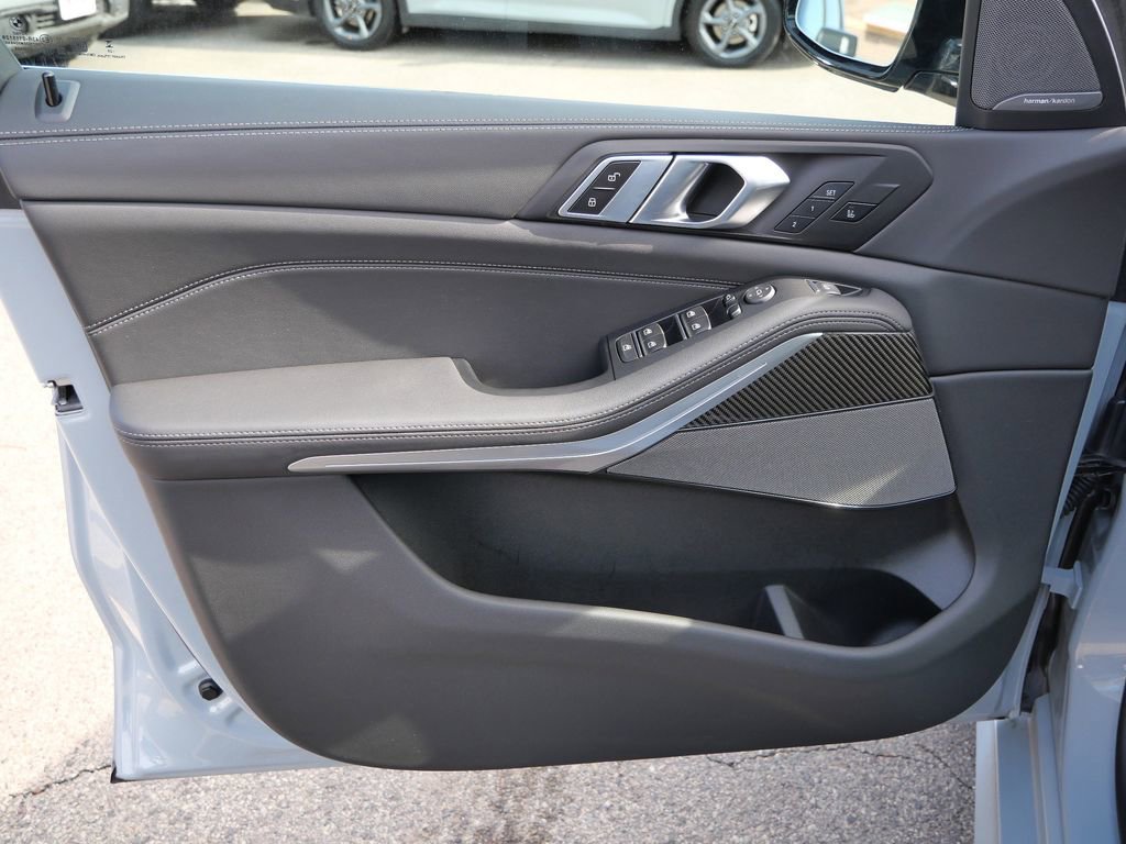 Used 2026 BMW X5 M60i AWD/4WD image 31