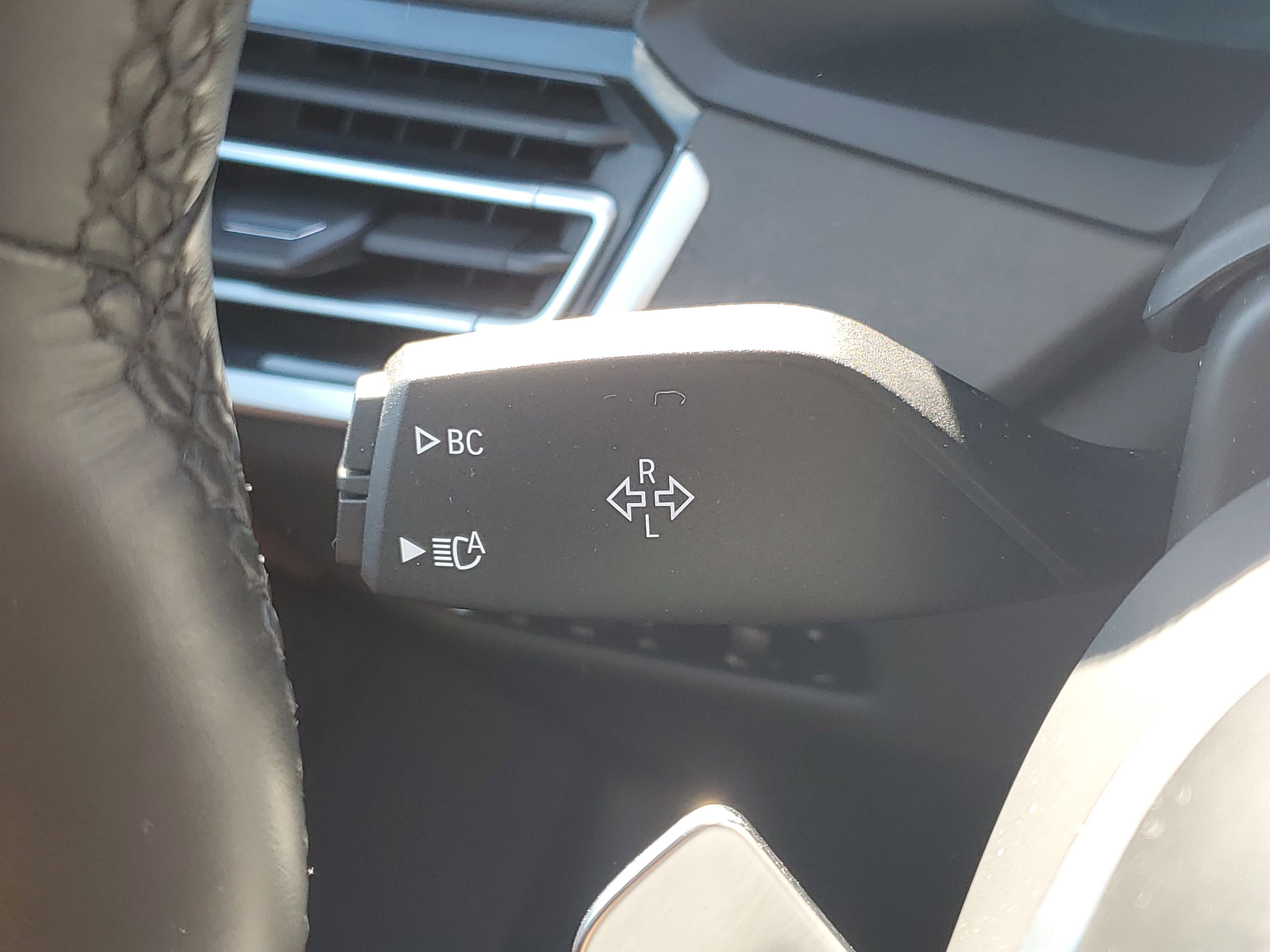 Used 2020 BMW X5 xDrive40i w/ M Sport Package image 14