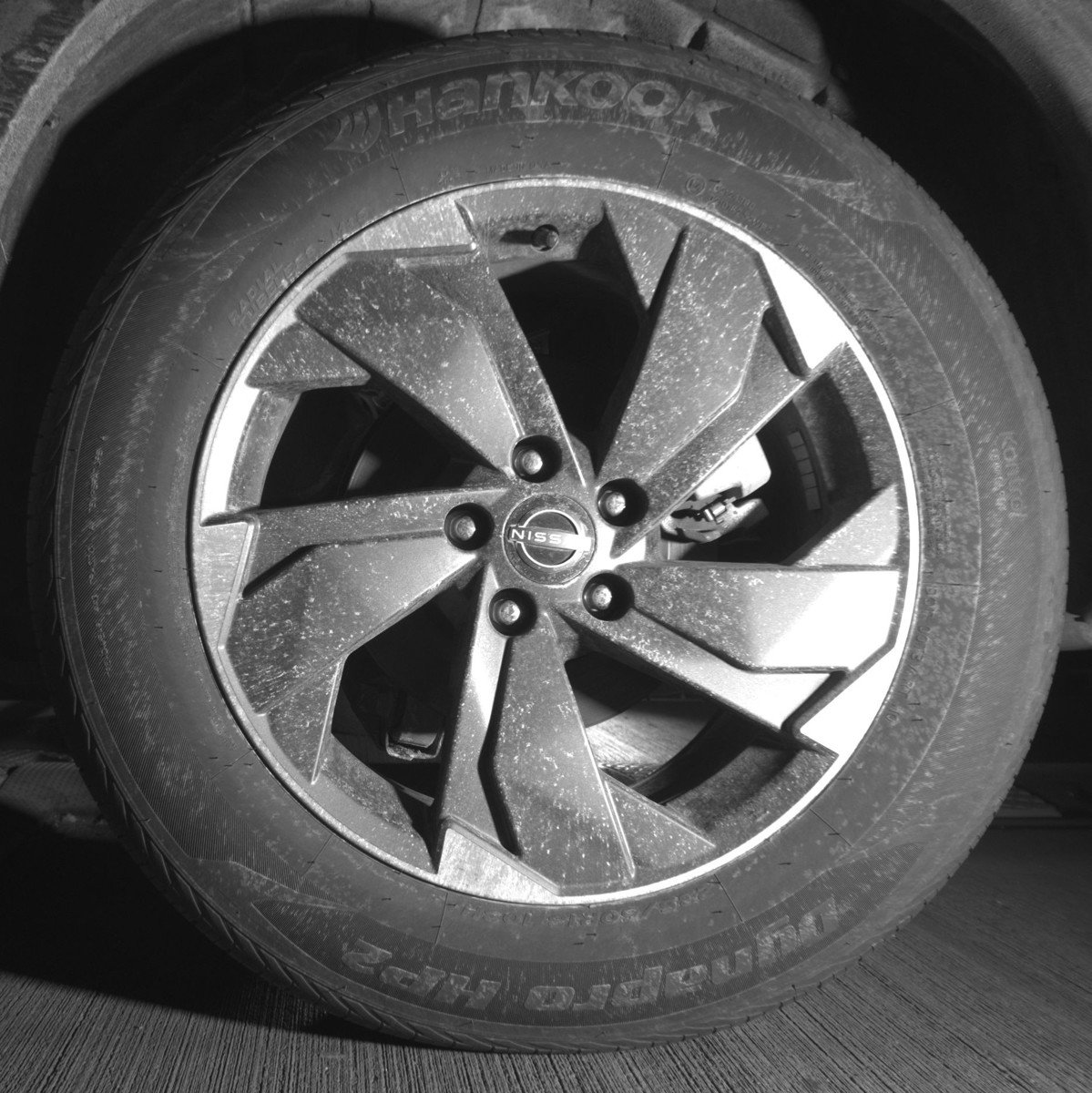 Used 2025 Nissan Rogue SV image 14