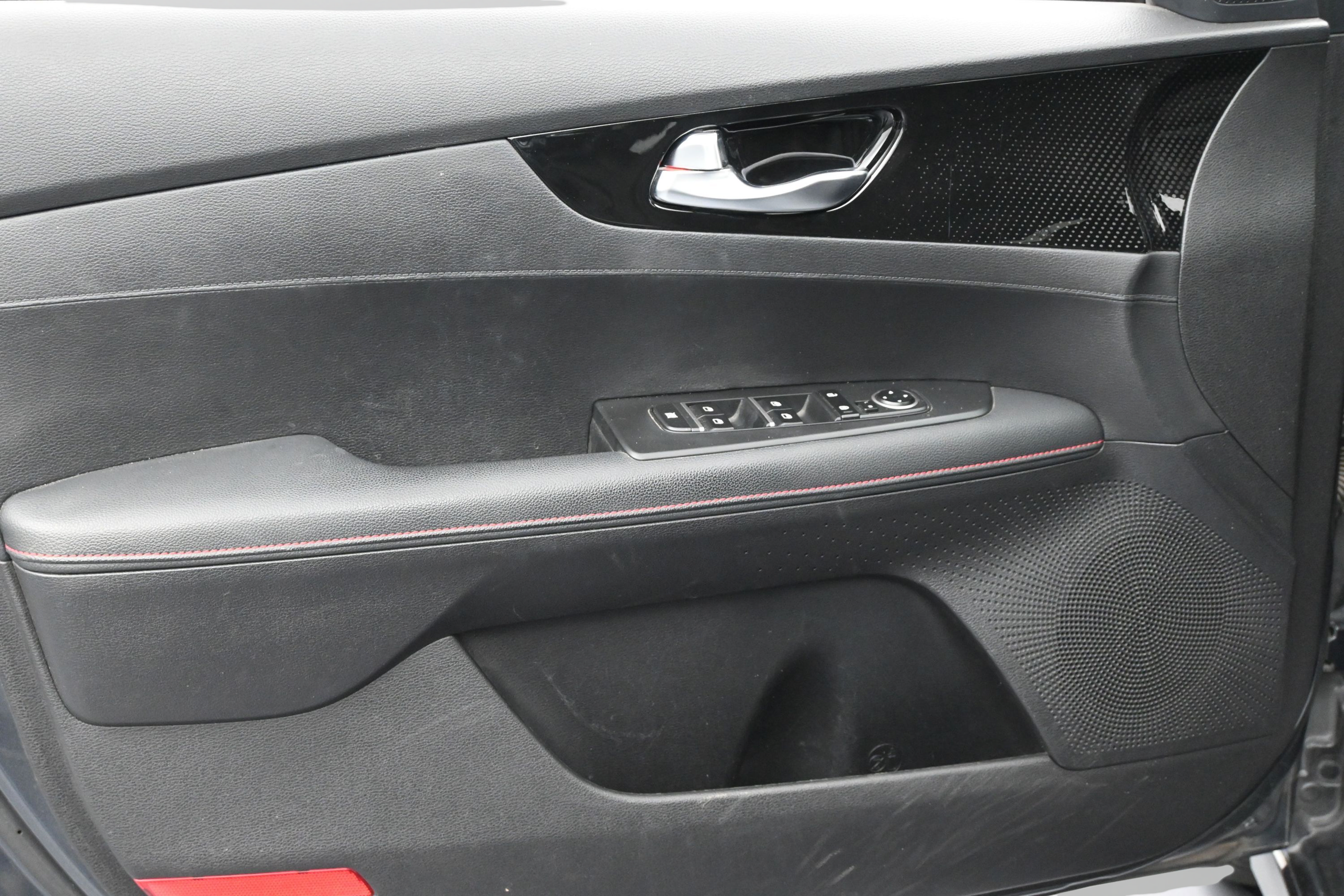 Used 2023 Kia Forte GT FWD image 11