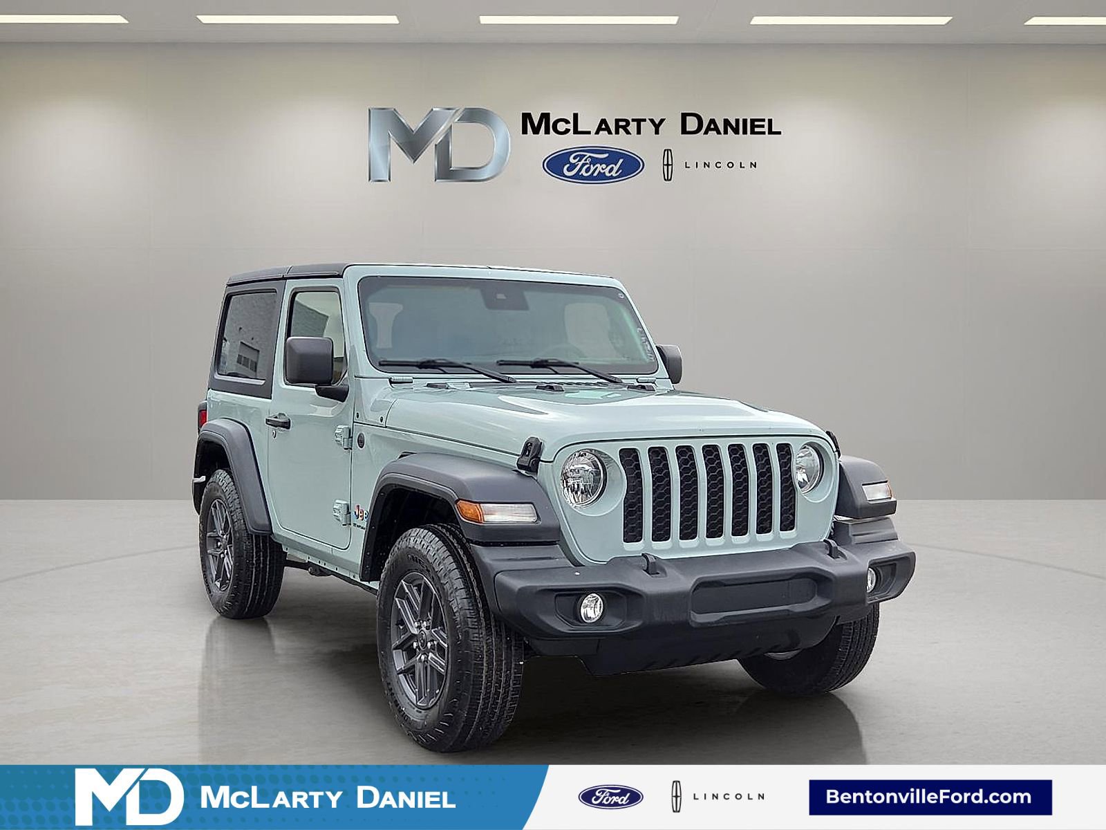 Used 2024 Jeep Wrangler Sport S image 1