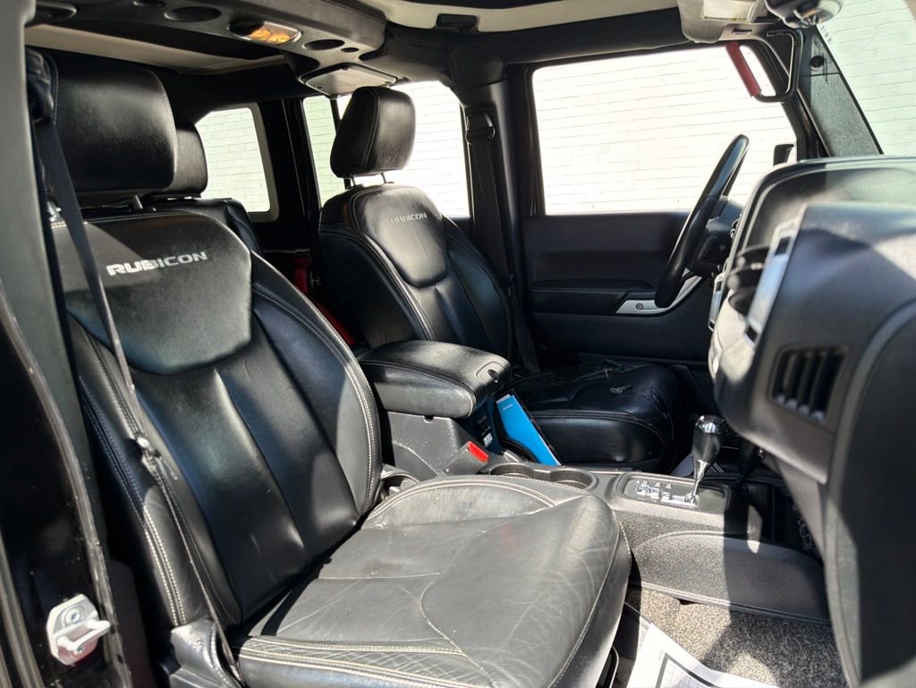 Used 2016 Jeep Wrangler Unlimited Rubicon AWD/4WD image 13