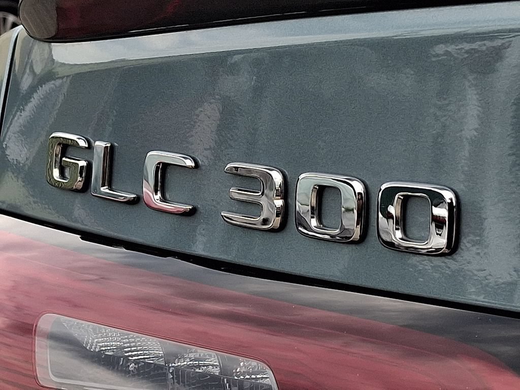 Used 2026 Mercedes-Benz GLC 300 4MATIC image 30