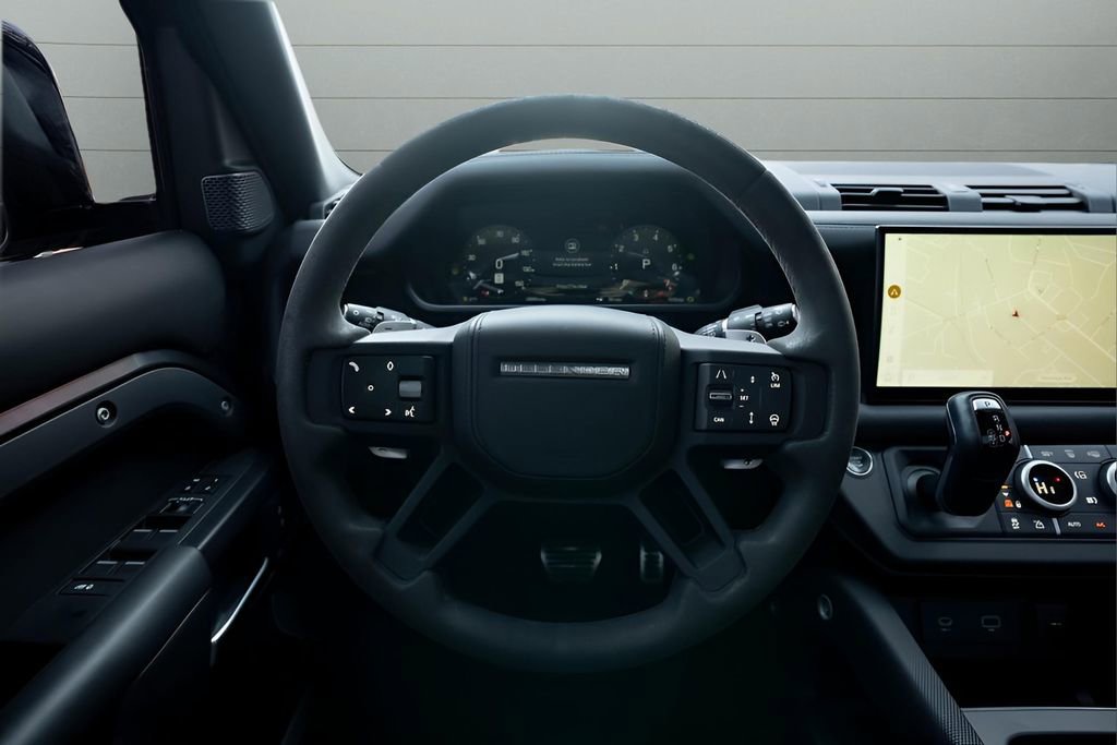 Used 2023 Land Rover Defender 110 V8 image 22