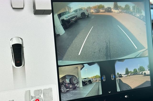 Used 2021 Tesla Model Y Long Range image 26