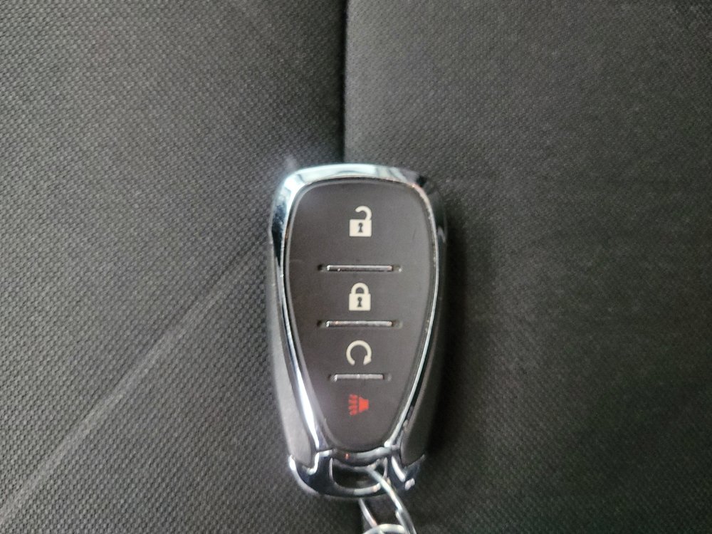 Used 2020 Chevrolet Trax LT w/ LT Convenience Package image 32