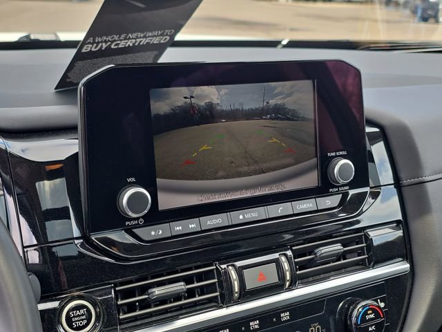 Certified 2024 Nissan Pathfinder SV w/ SV Premium Package image 17