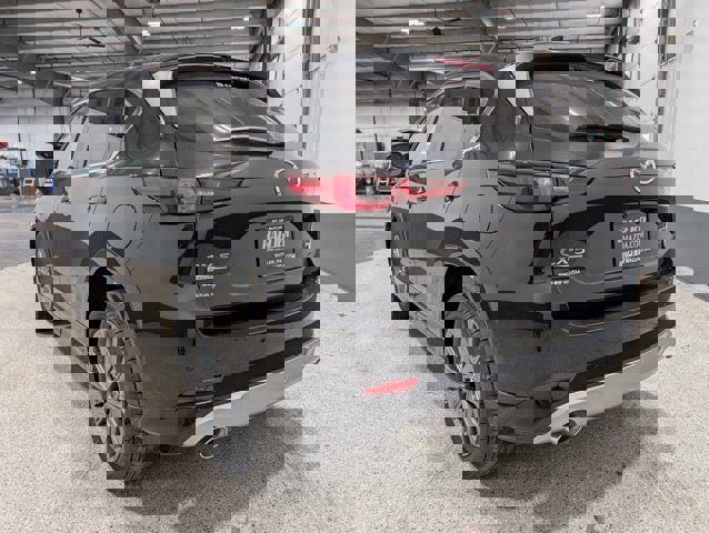 New 2025 MAZDA CX-5 Signature image 4