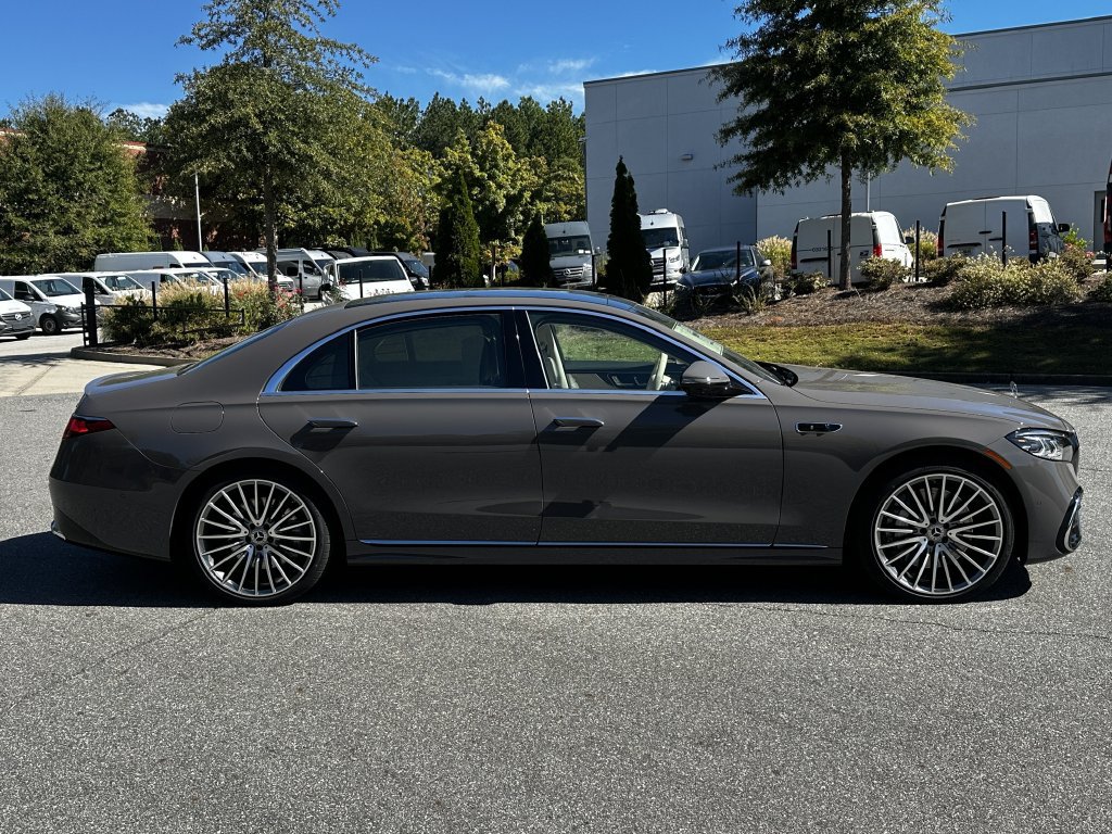 New 2027 Mercedes-Benz S 580 4MATIC Sedan image 9