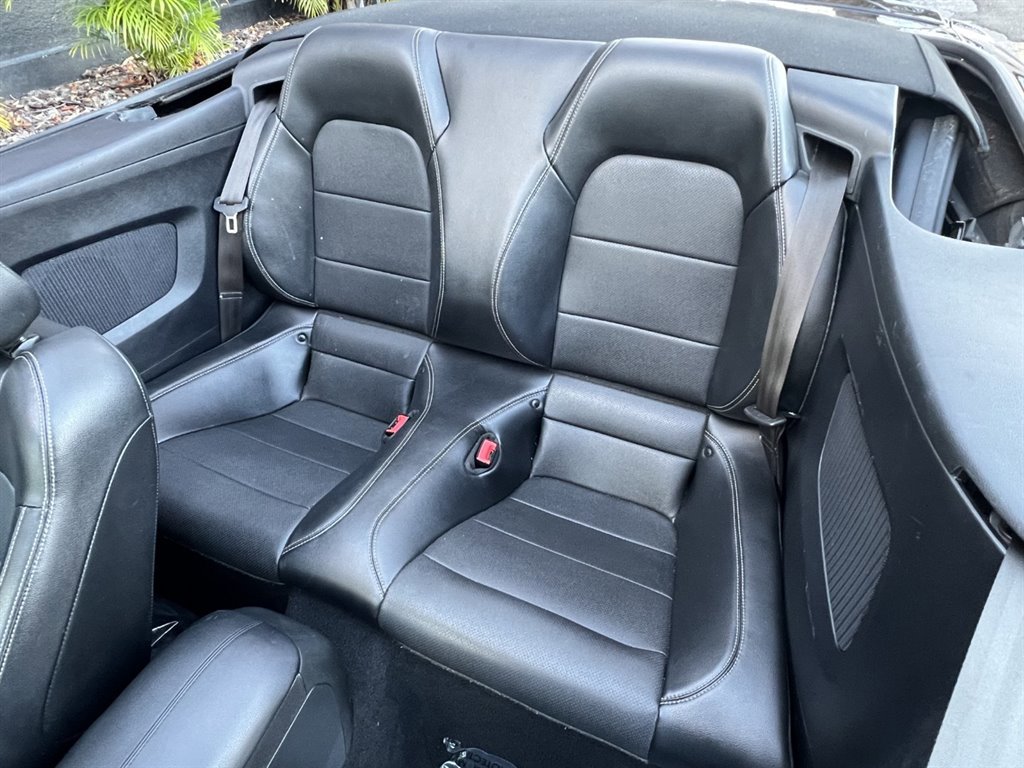 Used 2020 Ford Mustang Premium RWD image 19