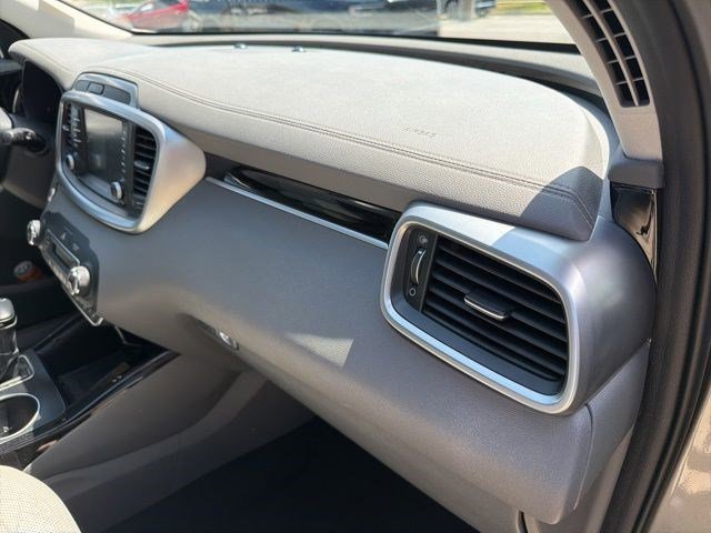 Used 2019 Kia Sorento SX w/ SX Touring Package FWD image 28