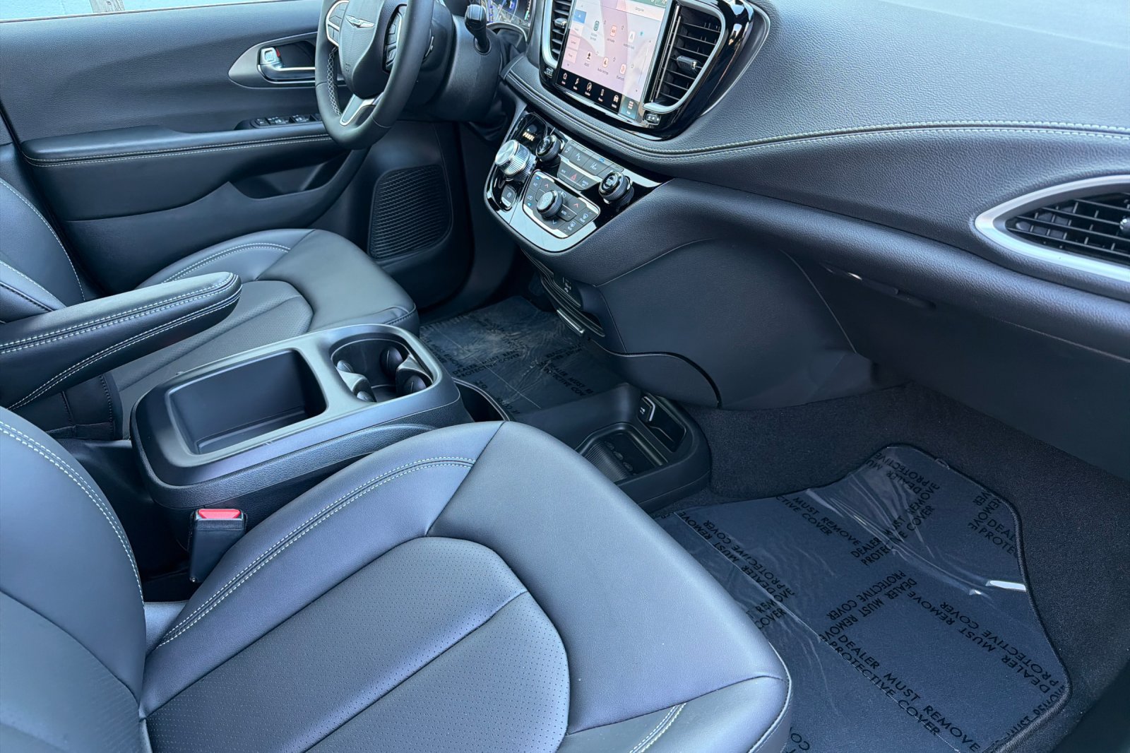 New 2026 Chrysler Pacifica Select AWD/4WD image 15