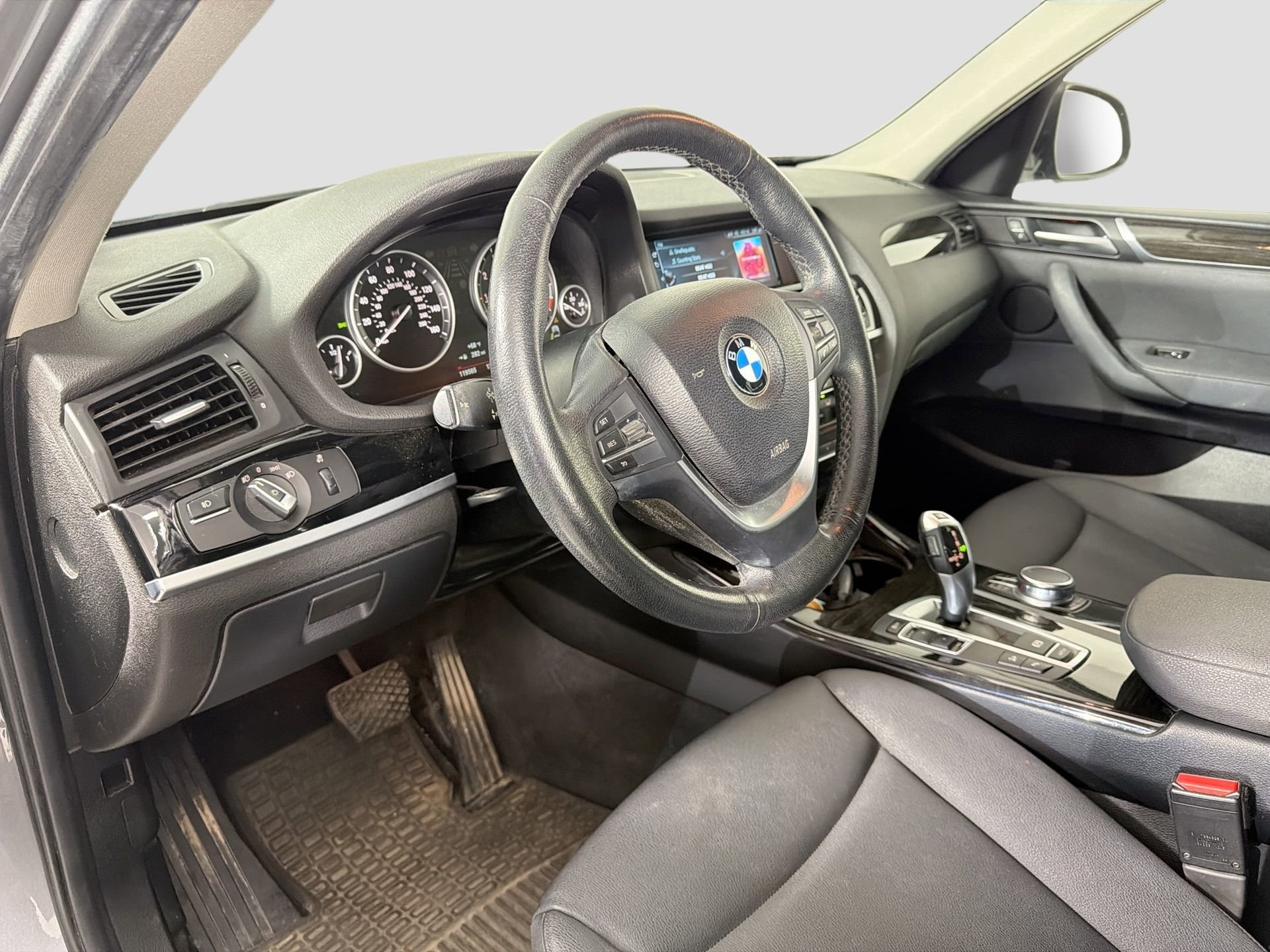 Used 2017 BMW X3 xDrive28i image 10