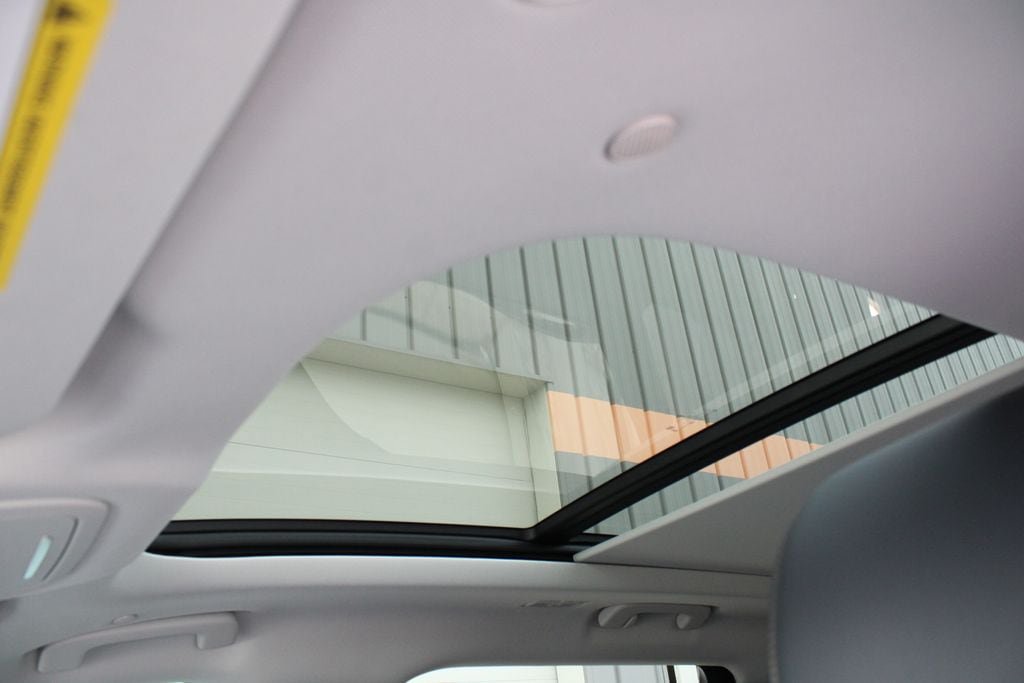 New 2026 Lincoln Nautilus Reserve AWD/4WD image 5