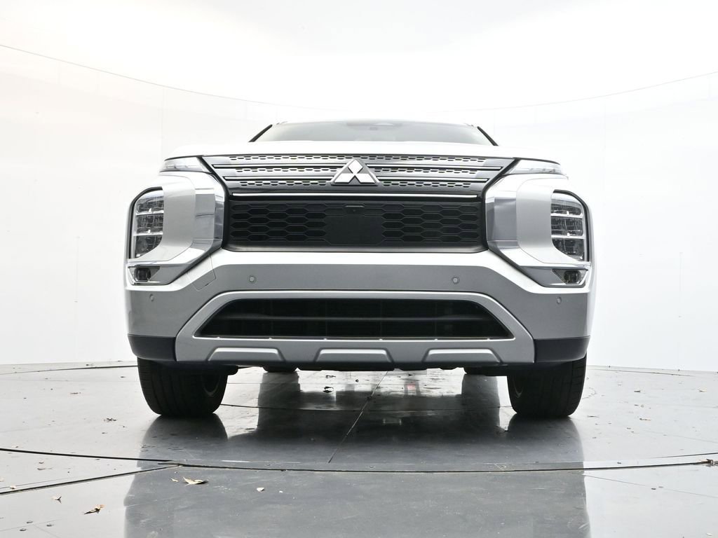 Used 2022 Mitsubishi Outlander SE image 26