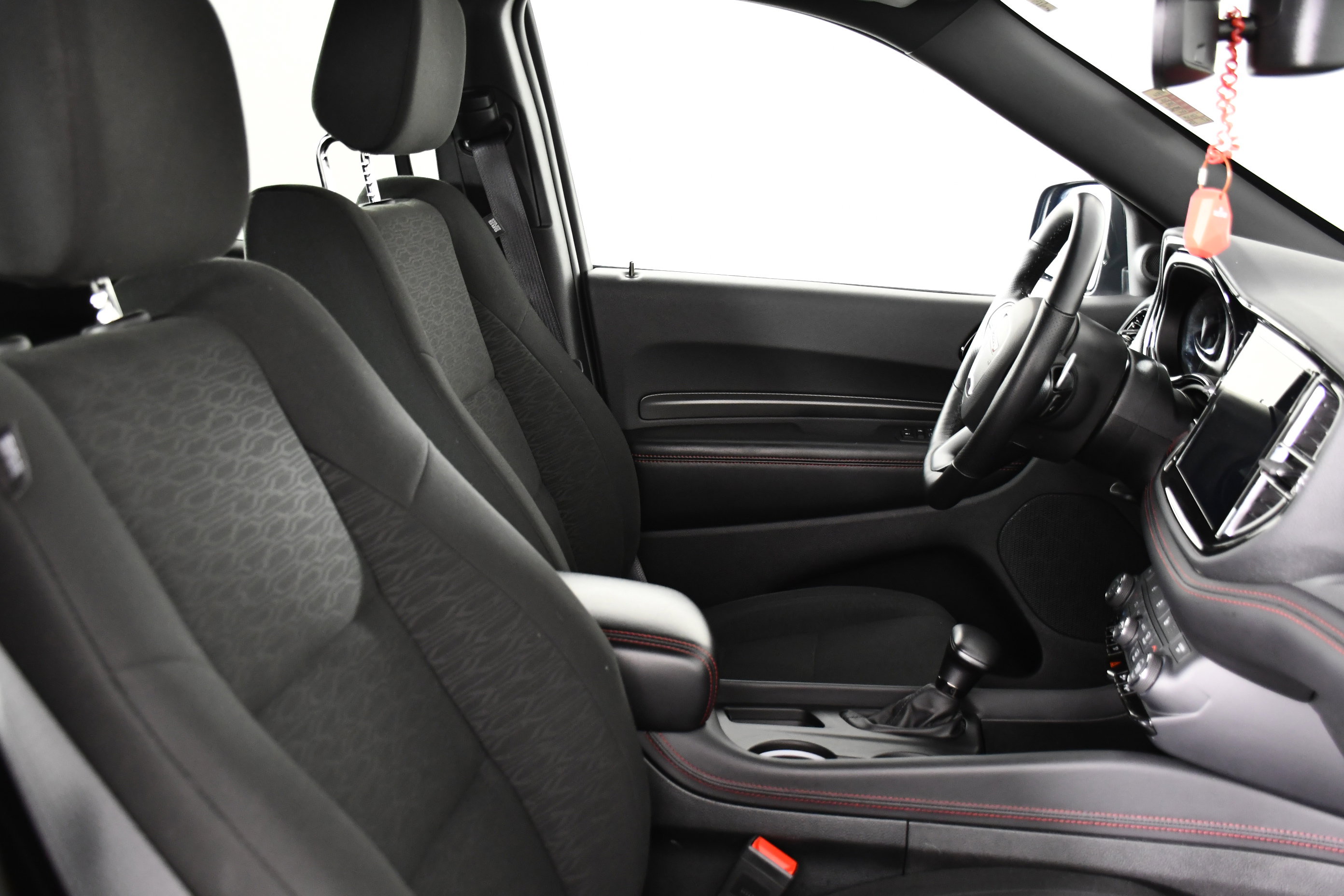 Used 2025 Dodge Durango GT image 33