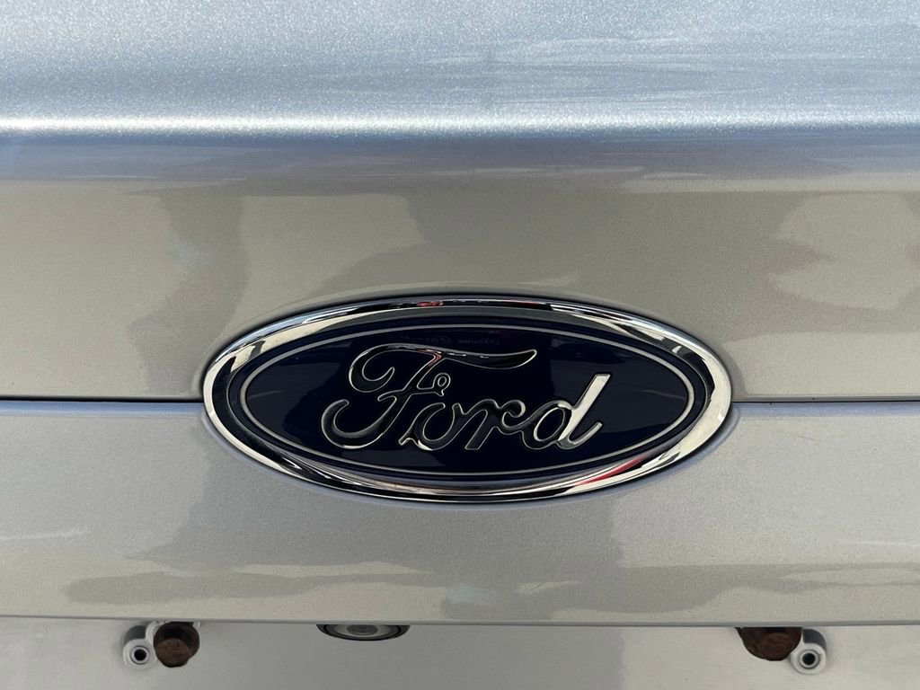 Used 2015 Ford Fusion SE image 15