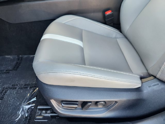 Used 2026 Toyota Camry SE w/ Convenience Package FWD image 25
