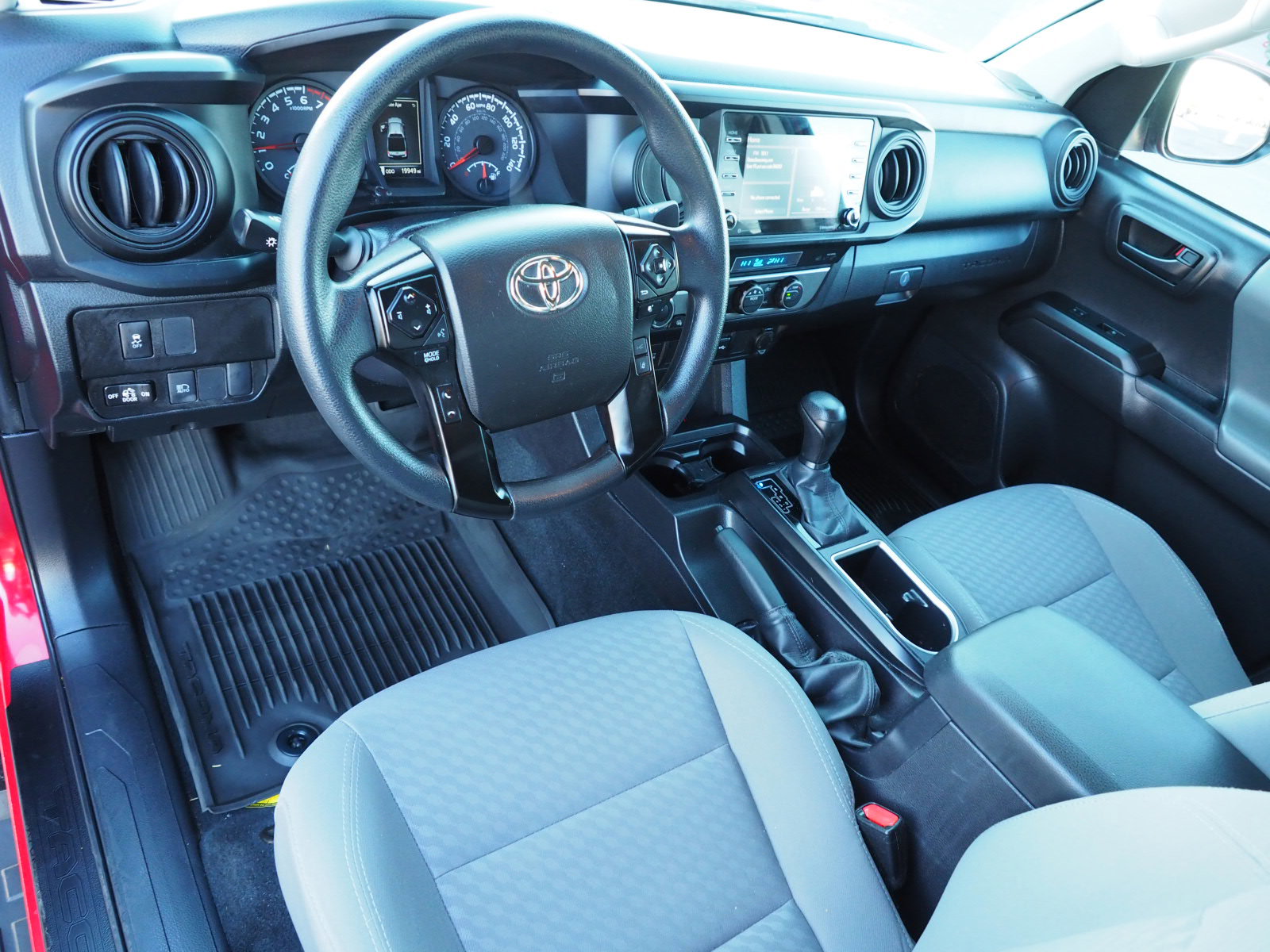 Used 2022 Toyota Tacoma SR image 11
