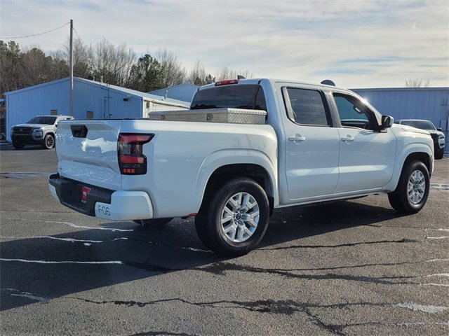 Certified 2022 Nissan Frontier SV image 3