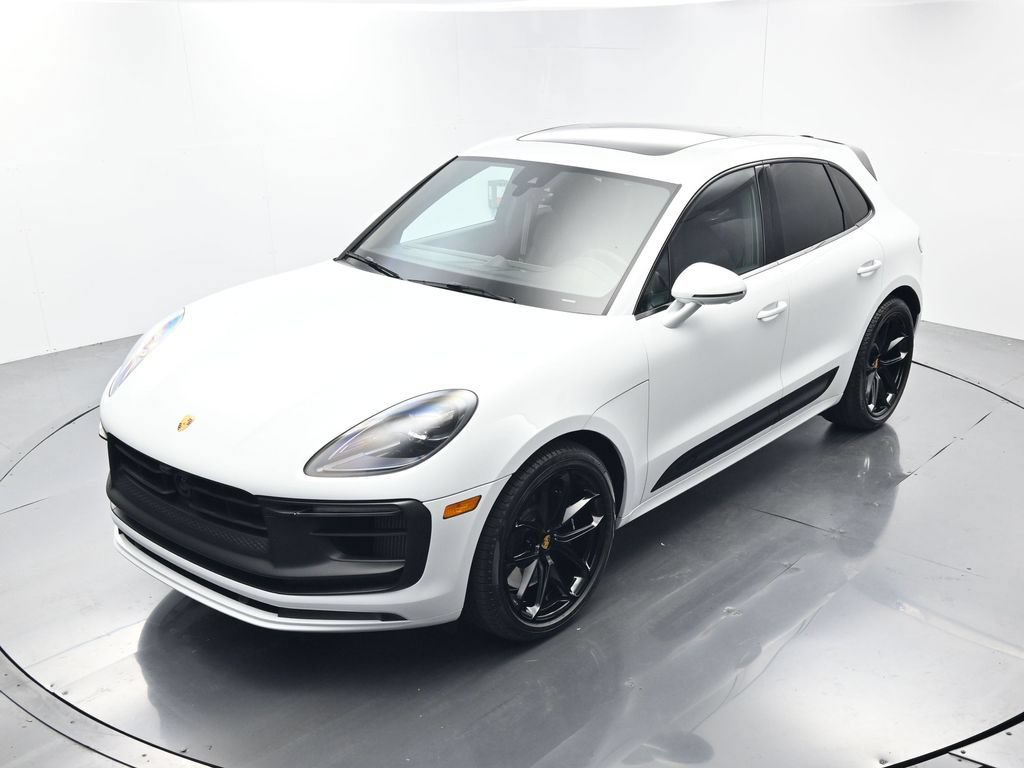Certified 2026 Porsche Macan GTS AWD/4WD image 36