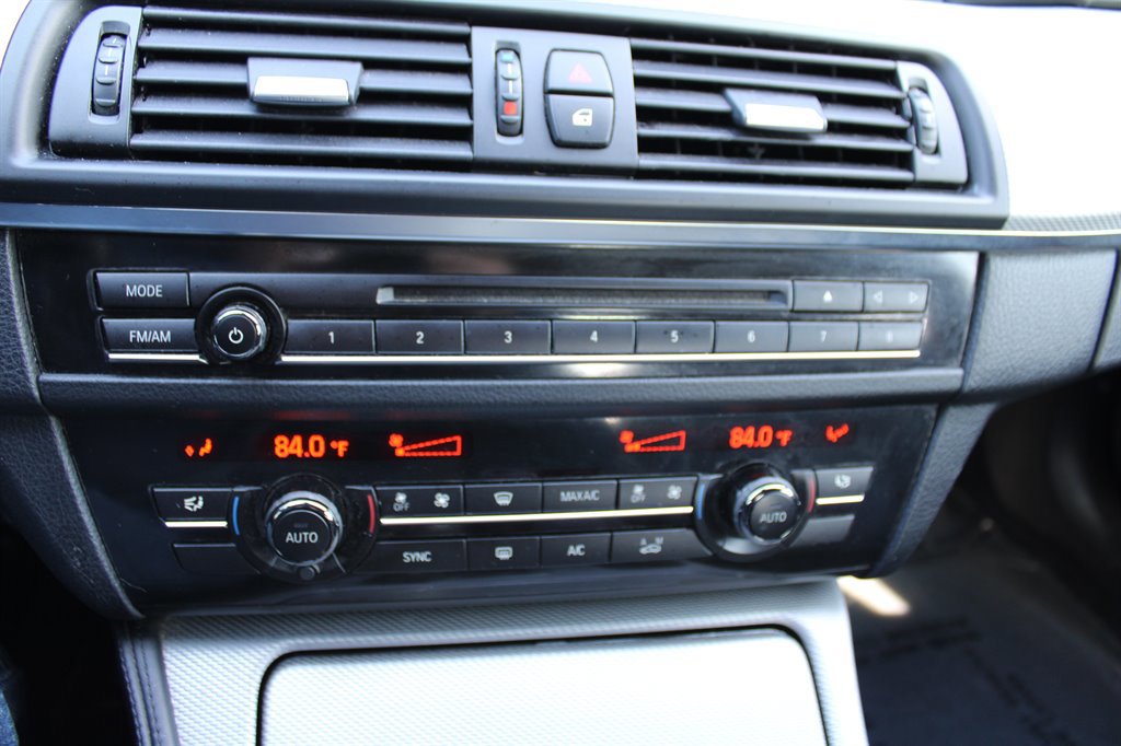 Used 2016 BMW 550i Sedan image 22