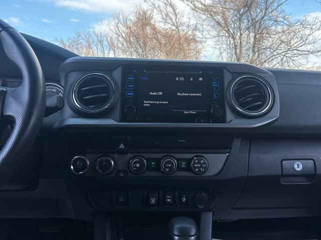 Used 2019 Toyota Tacoma TRD Off-Road AWD/4WD image 17