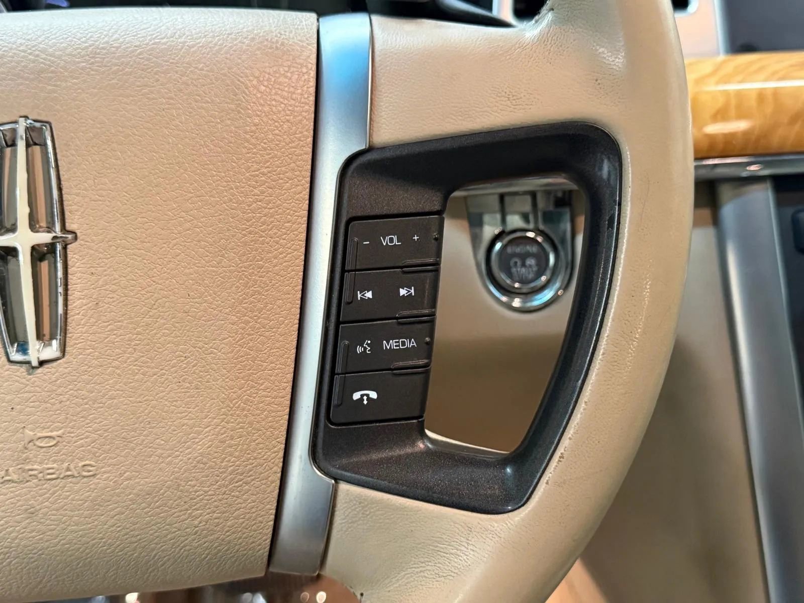 Used 2010 Lincoln MKS image 25