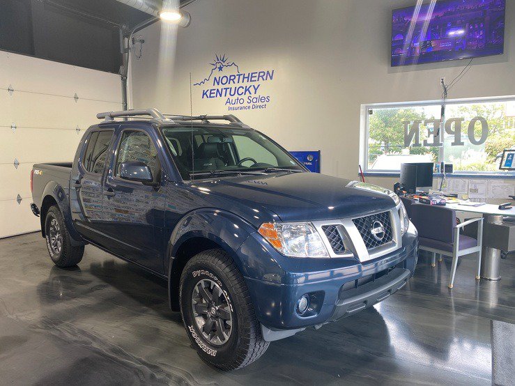 Used 2020 Nissan Frontier PRO-4X w/ Pro-4x Utility Package AWD/4WD image 2