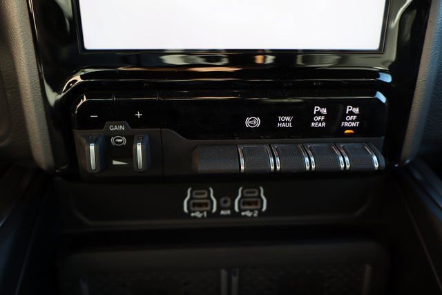 Used 2025 RAM 2500 Laramie image 29