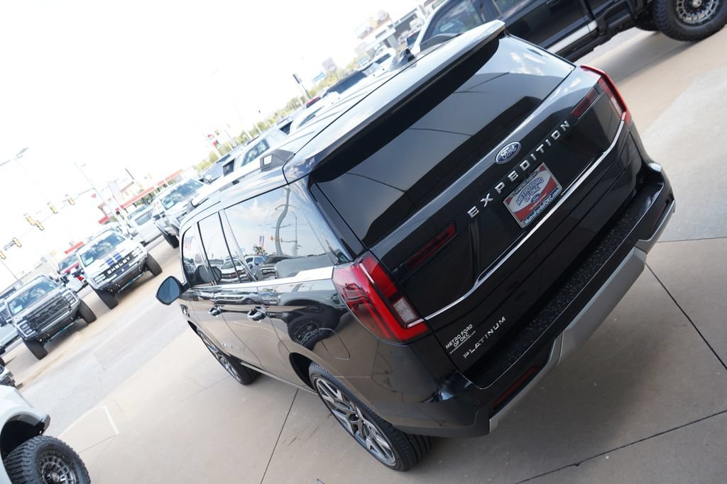 New 2025 Ford Expedition Platinum w/ Platinum Ultimate Package AWD/4WD image 10