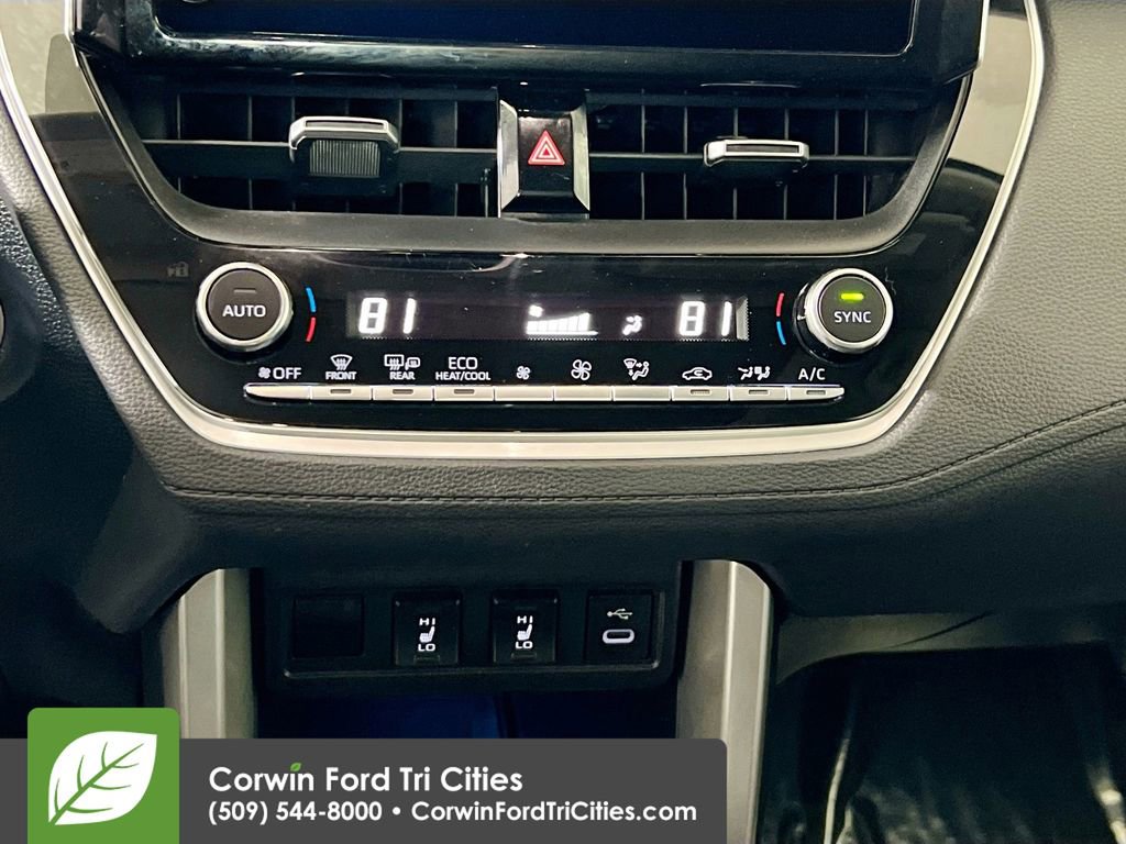Used 2023 Toyota Corolla Cross XLE image 9