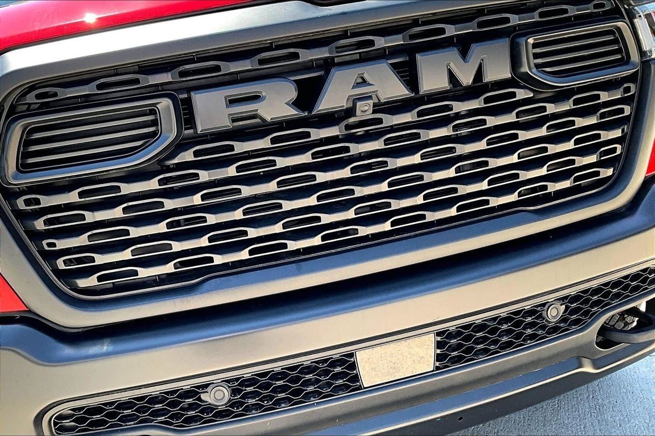 Used 2025 RAM 1500 Warlock AWD/4WD image 33