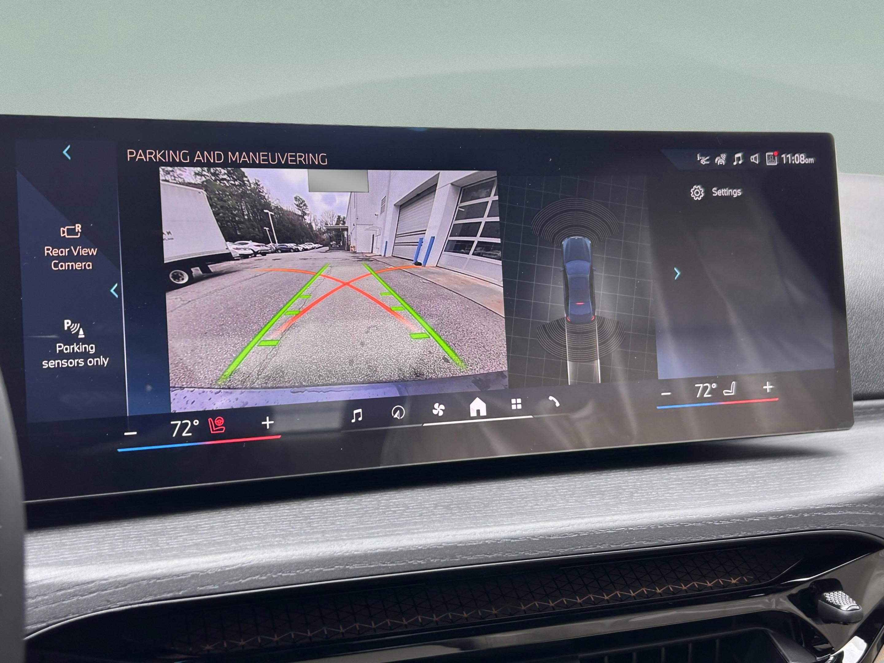 Used 2026 BMW 330i Sedan w/ Premium Package image 16