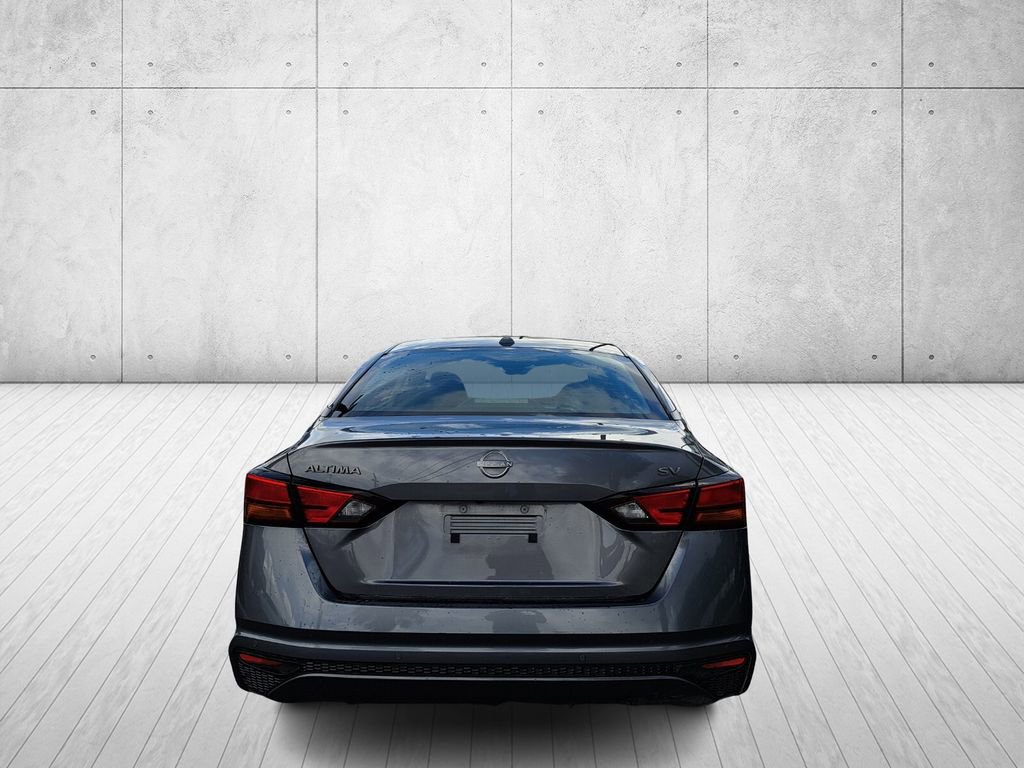 Used 2024 Nissan Altima 2.5 SV FWD image 6