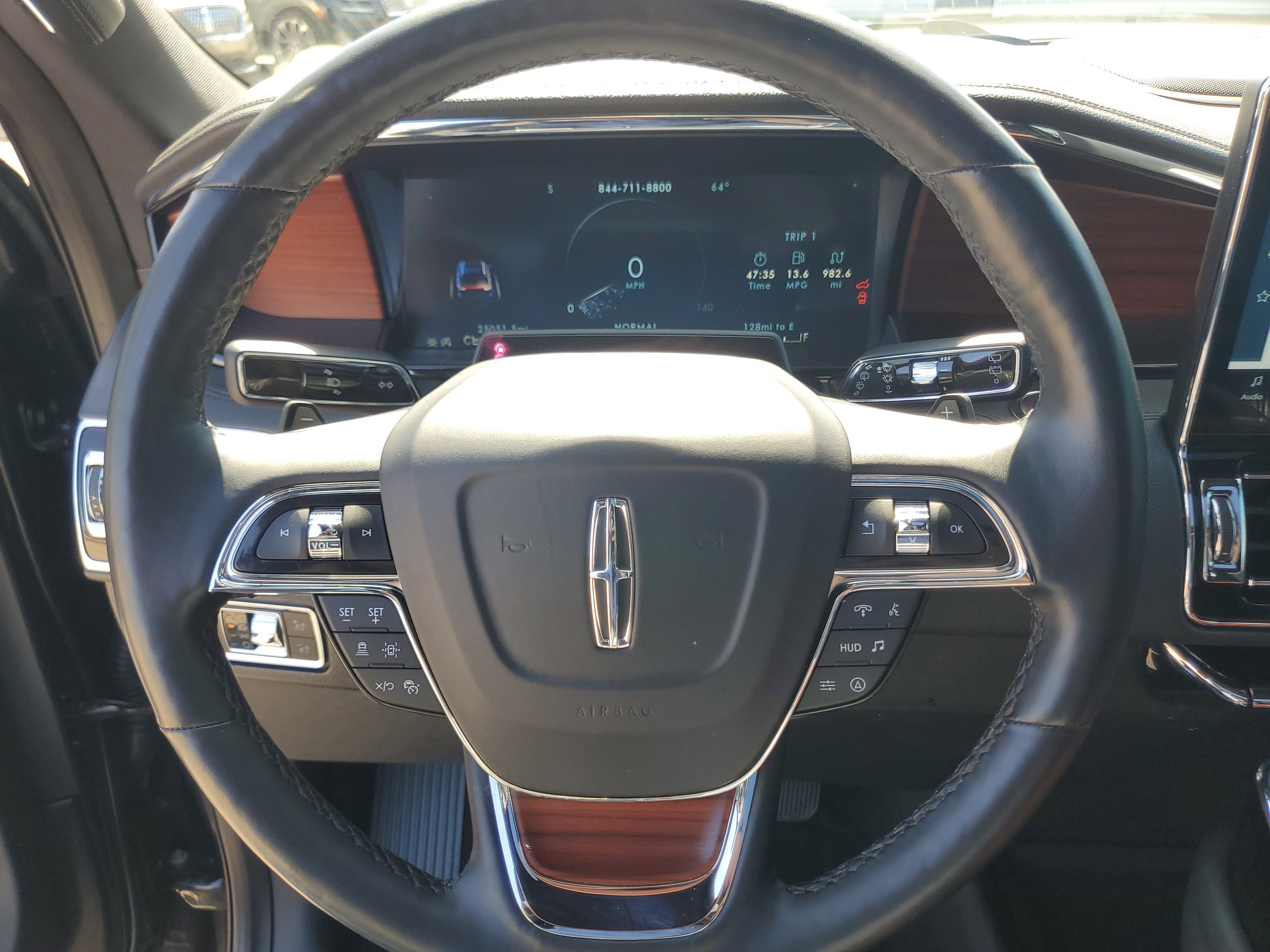 Certified 2023 Lincoln Navigator Reserve AWD/4WD image 14