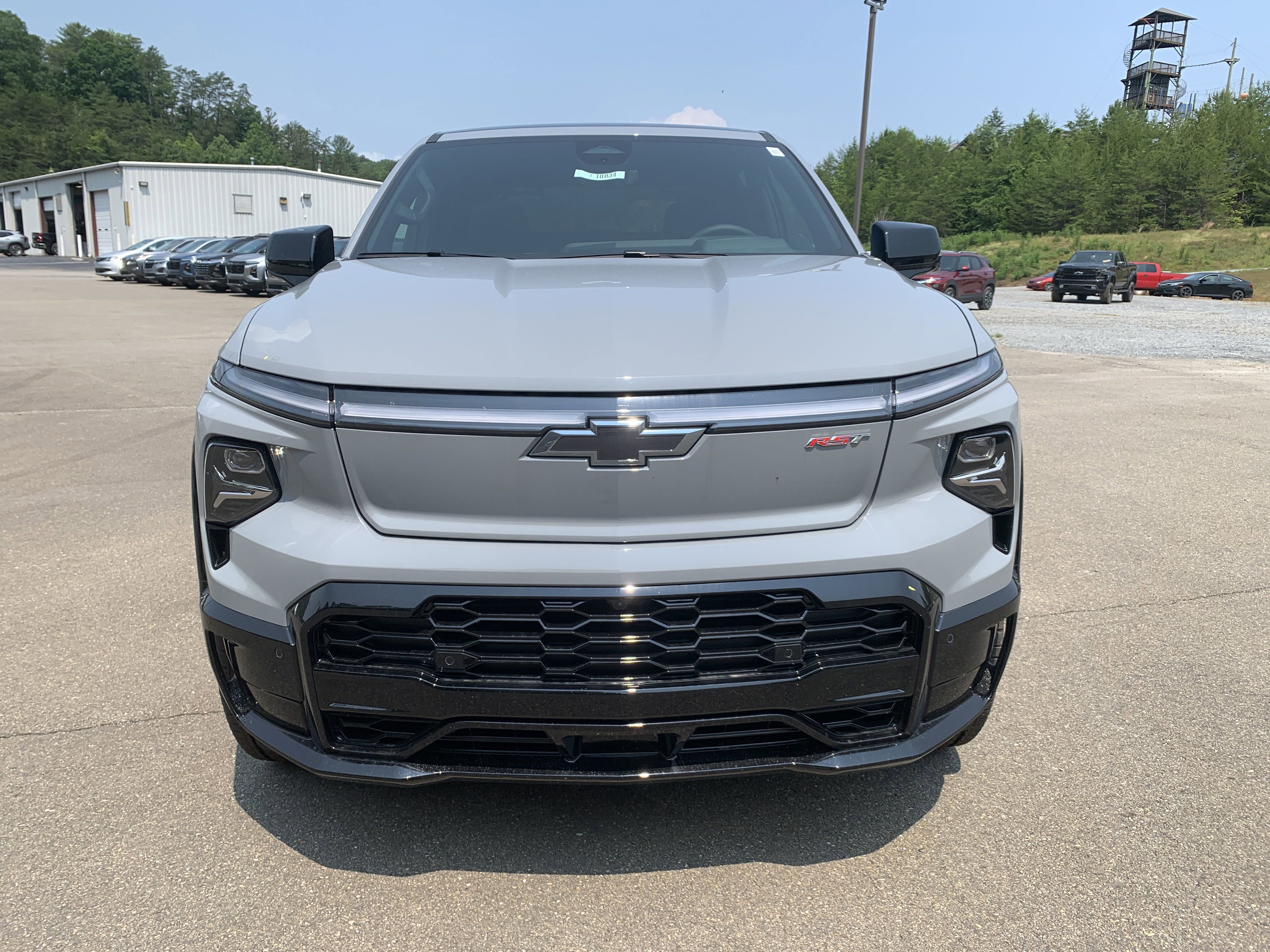 New 2025 Chevrolet Silverado EV RST image 5