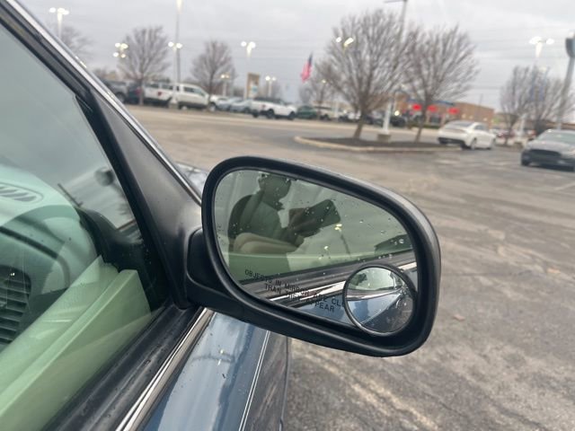 Used 2008 Ford Crown Victoria LX image 4