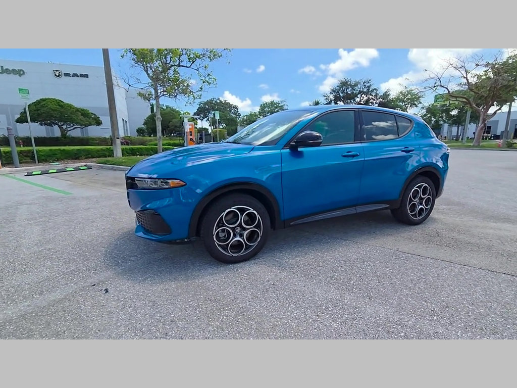New 2026 Alfa Romeo Tonale w/ Active Assist Package AWD/4WD image 32